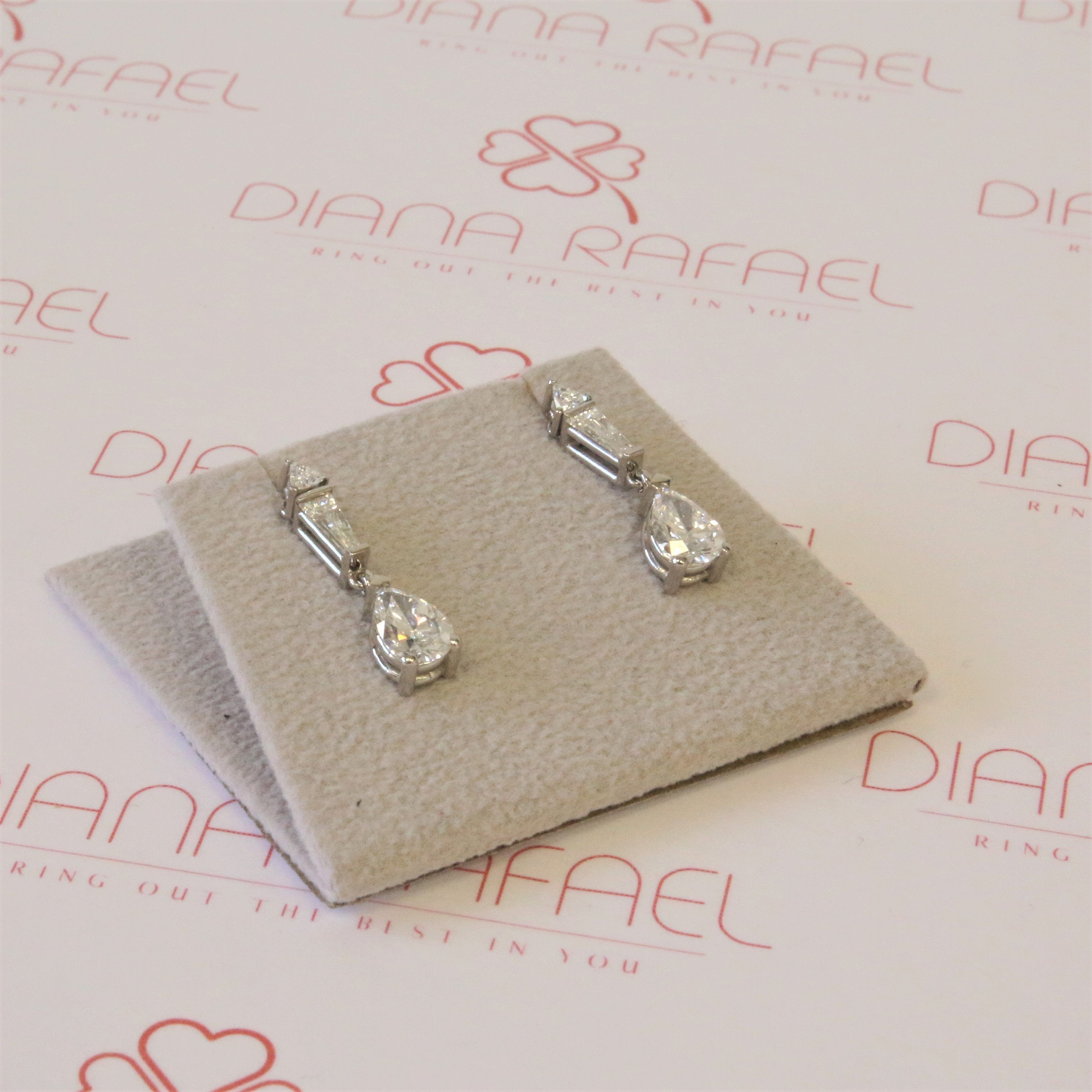 Solar Pillar - Multi Shape Earrings 2 Carats Natural Diamonds in White Gold