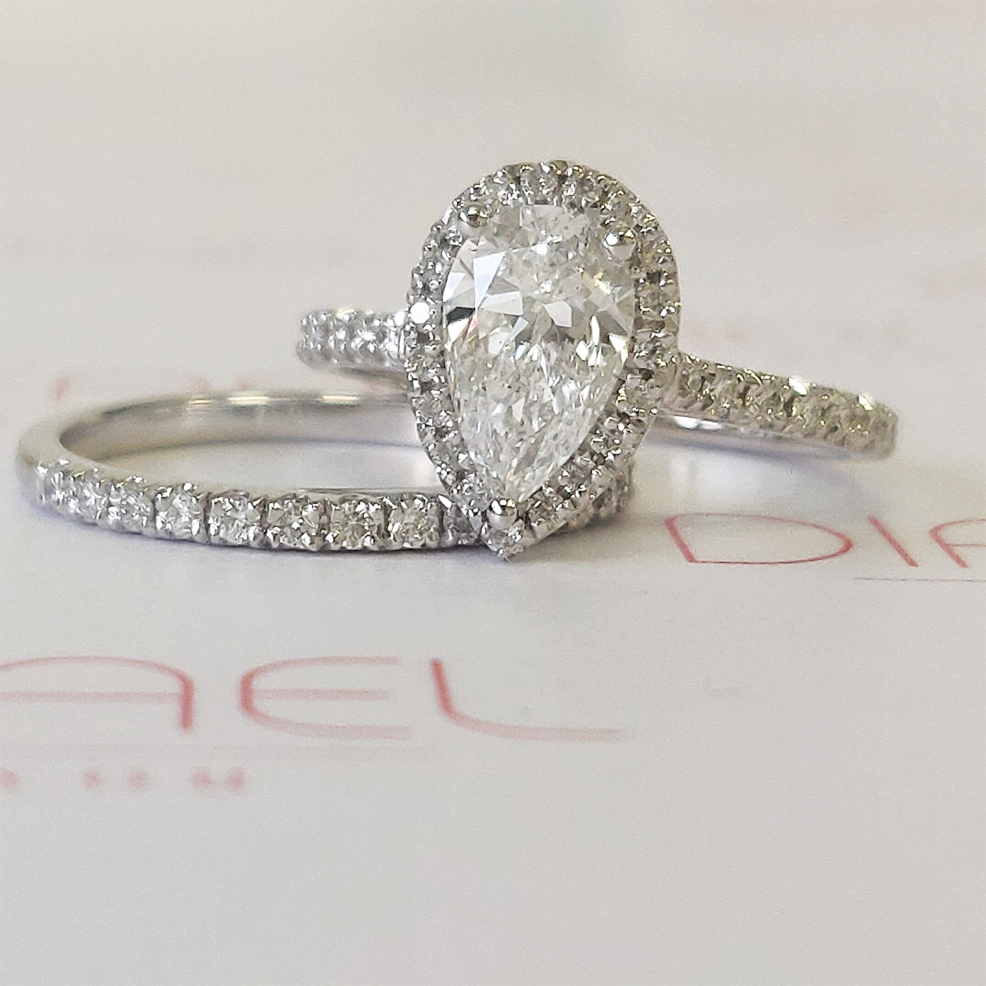 Halo Natural Pear Cut Diamond Engagement Set