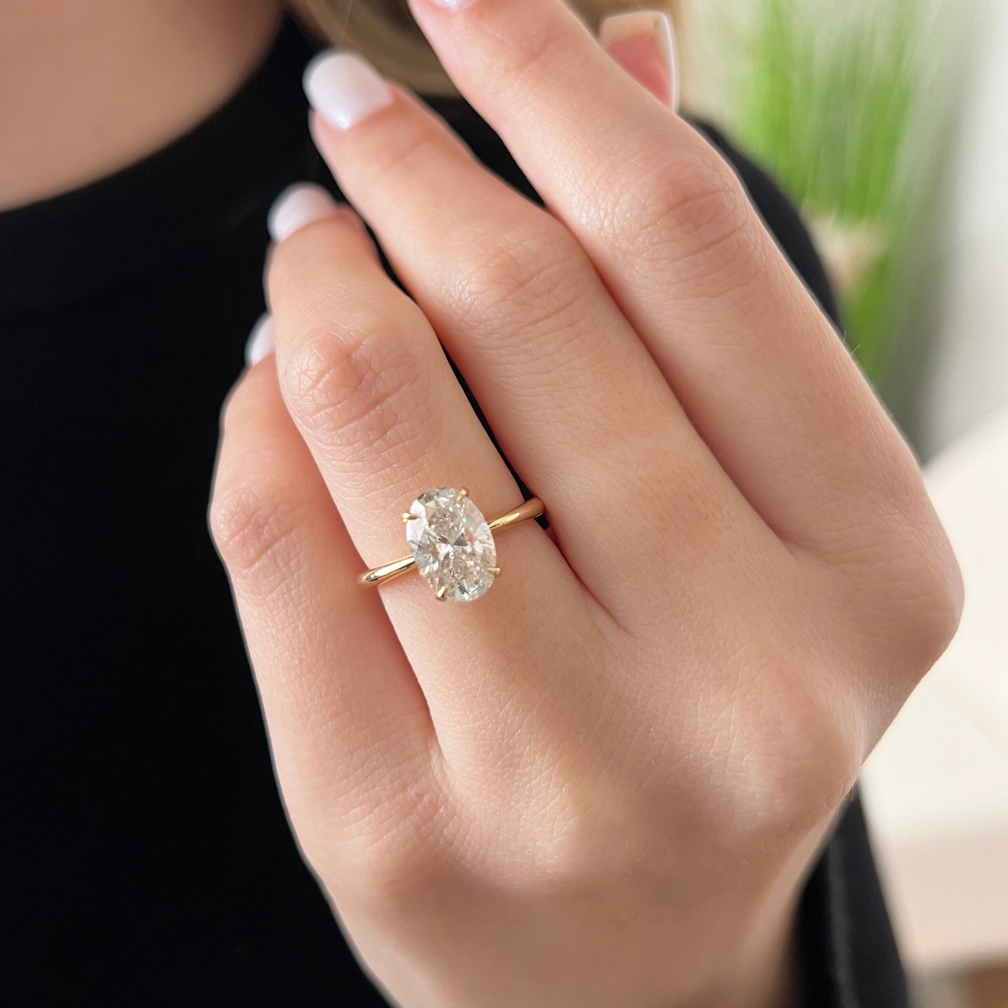 1 Carat Claw Prongs Natural Oval Cut Diamond Engagement Ring