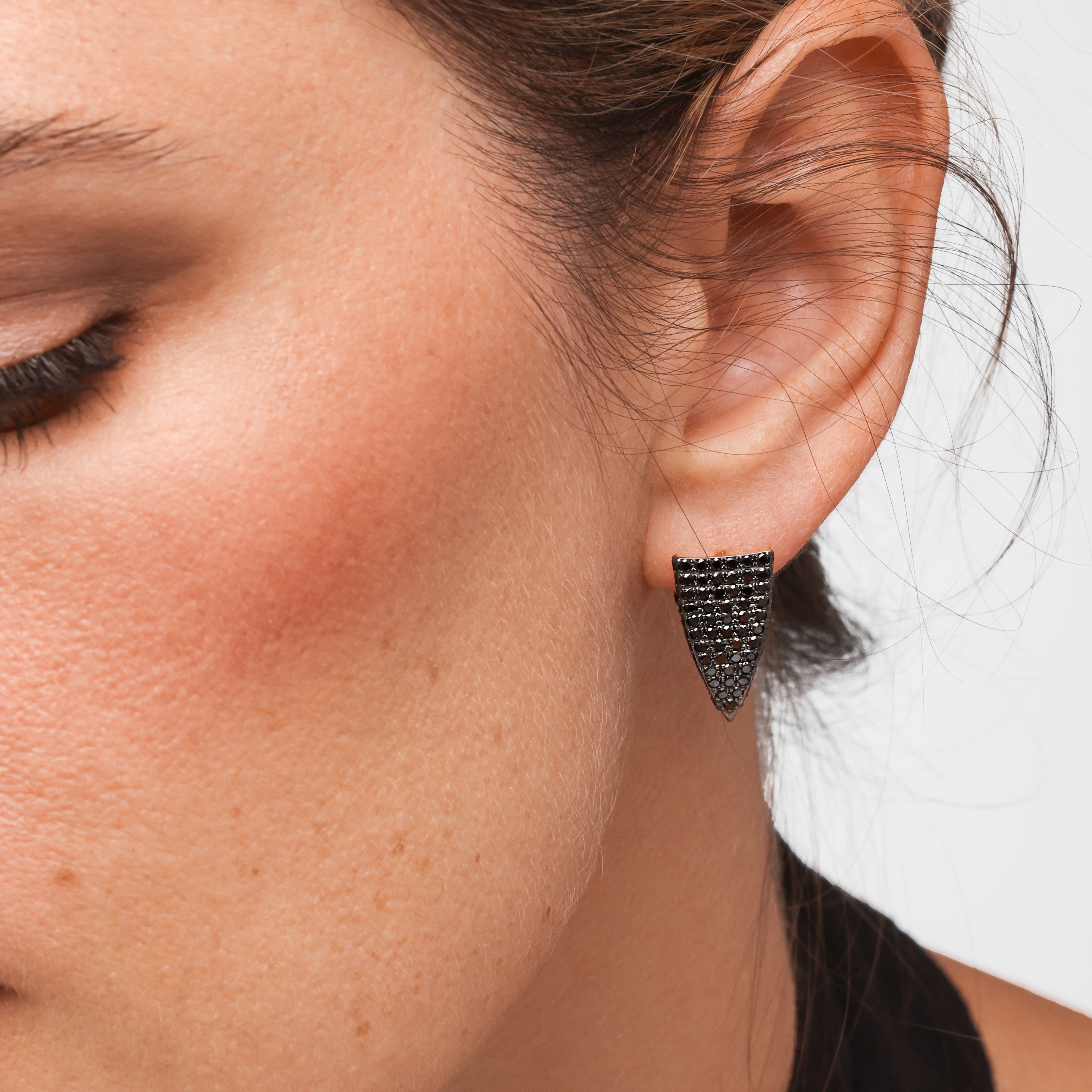 1.64 Carats Black Diamond Spikey Single Lever Back Earring