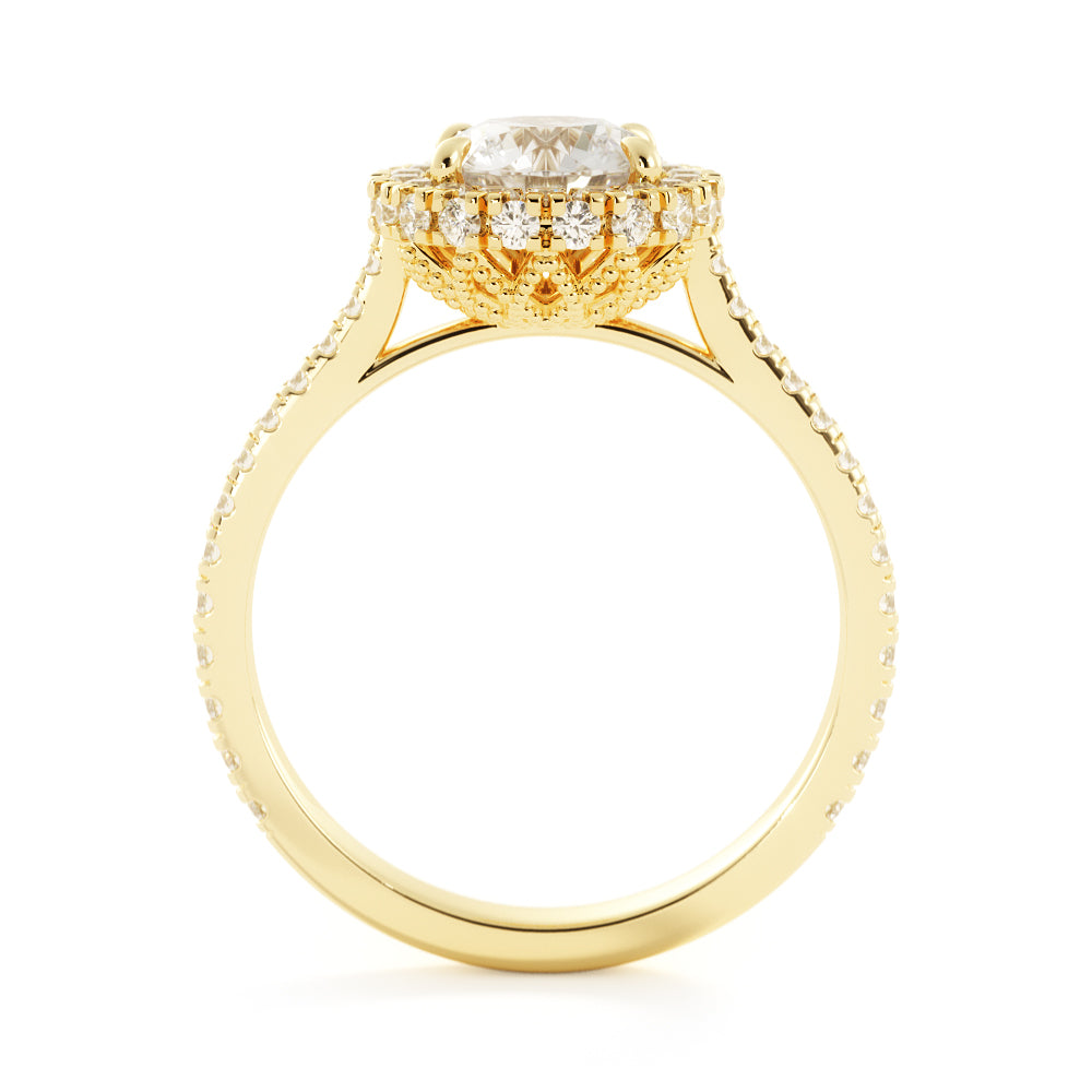 Decorative Natural Round Diamond Engagement Ring