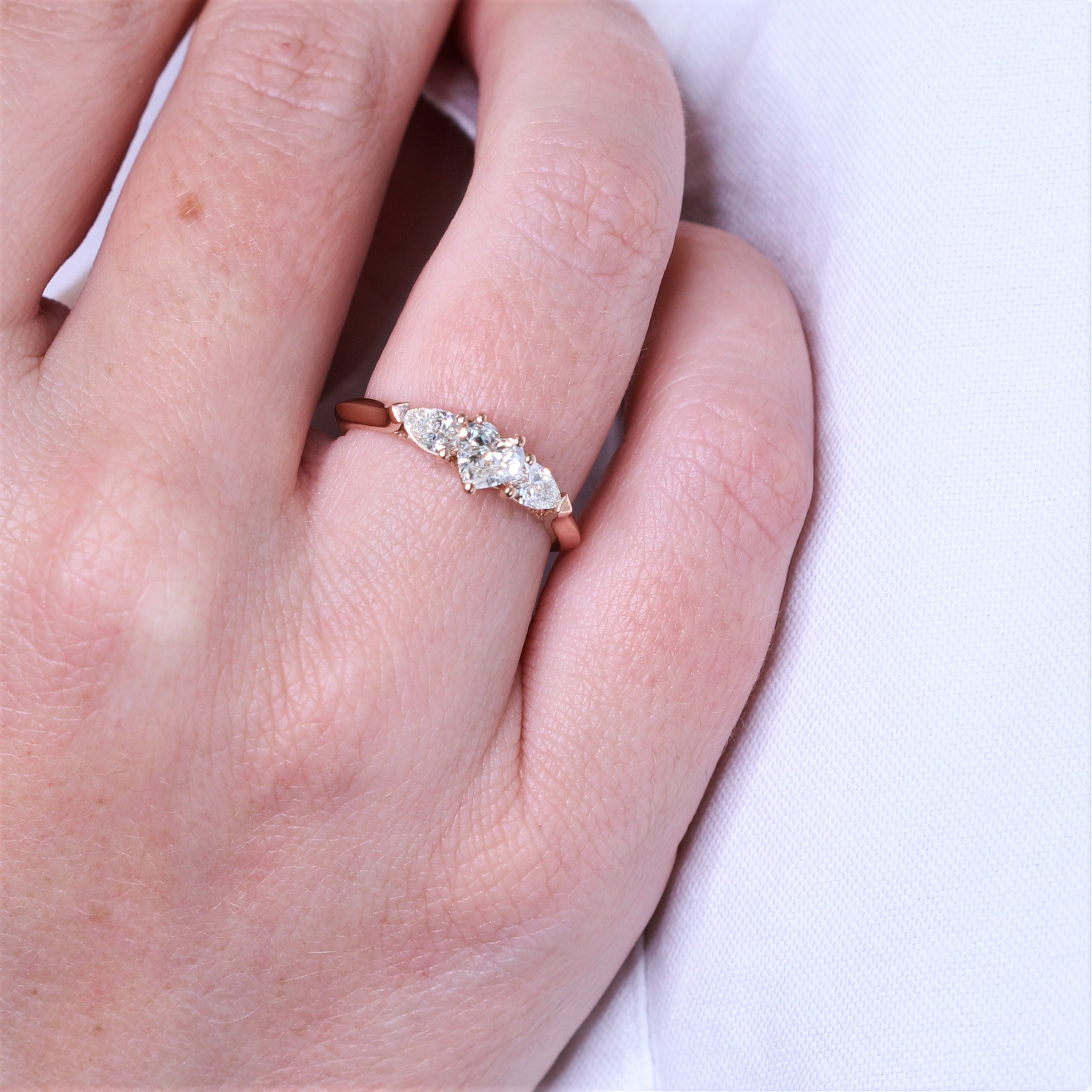 Decorative settings Natural Heart  Diamond Engagement Ring