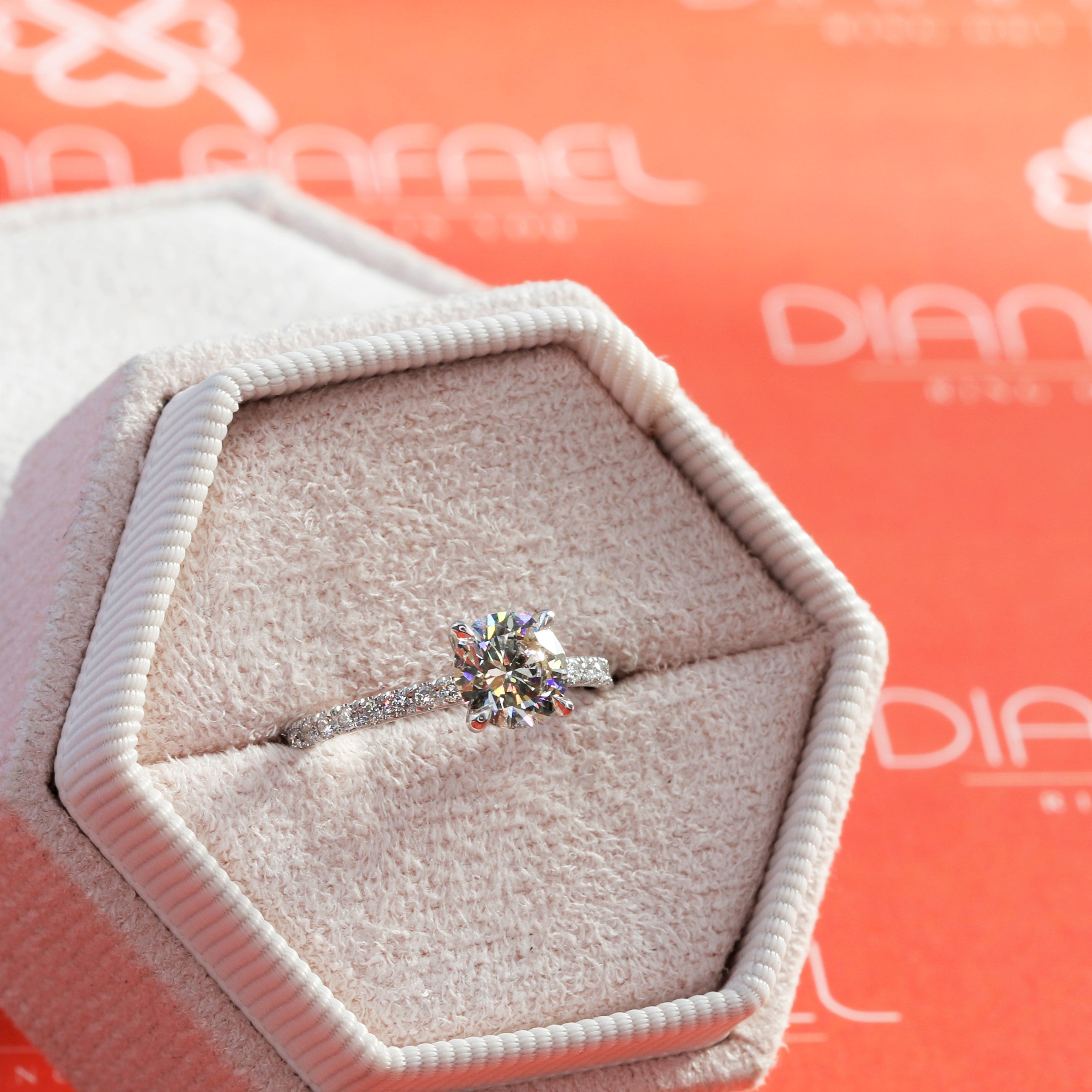 Natural Round Cut Diamond Engagement Ring