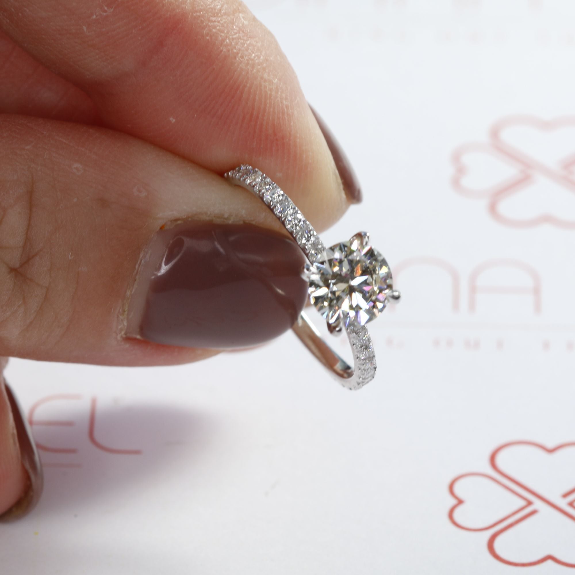 Natural Round Cut Diamond Engagement Ring