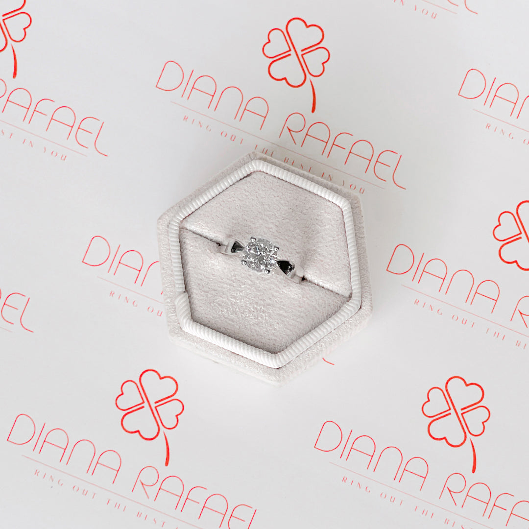 Plain Band Natural Round Cut Diamond Engagement Ring