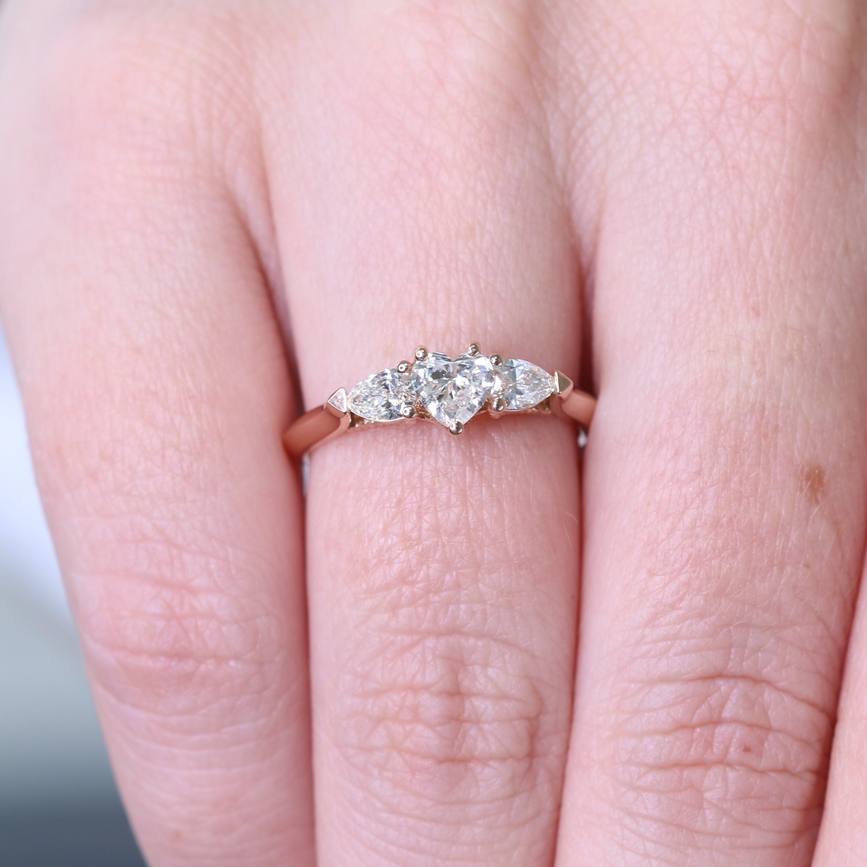 Decorative settings Natural Heart  Diamond Engagement Ring