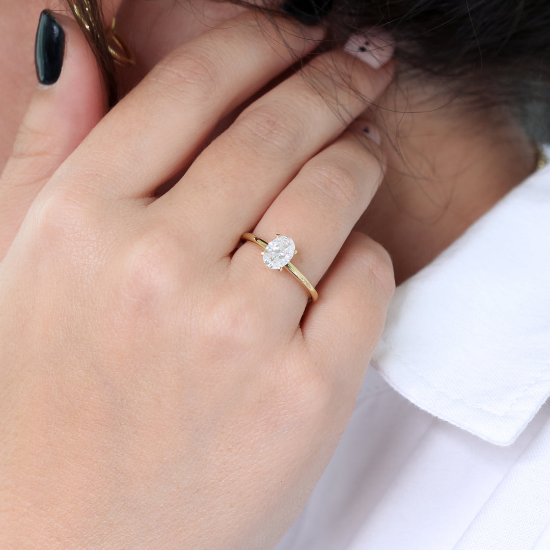 1 Carat Claw Prongs Natural Oval Cut Diamond Engagement Ring