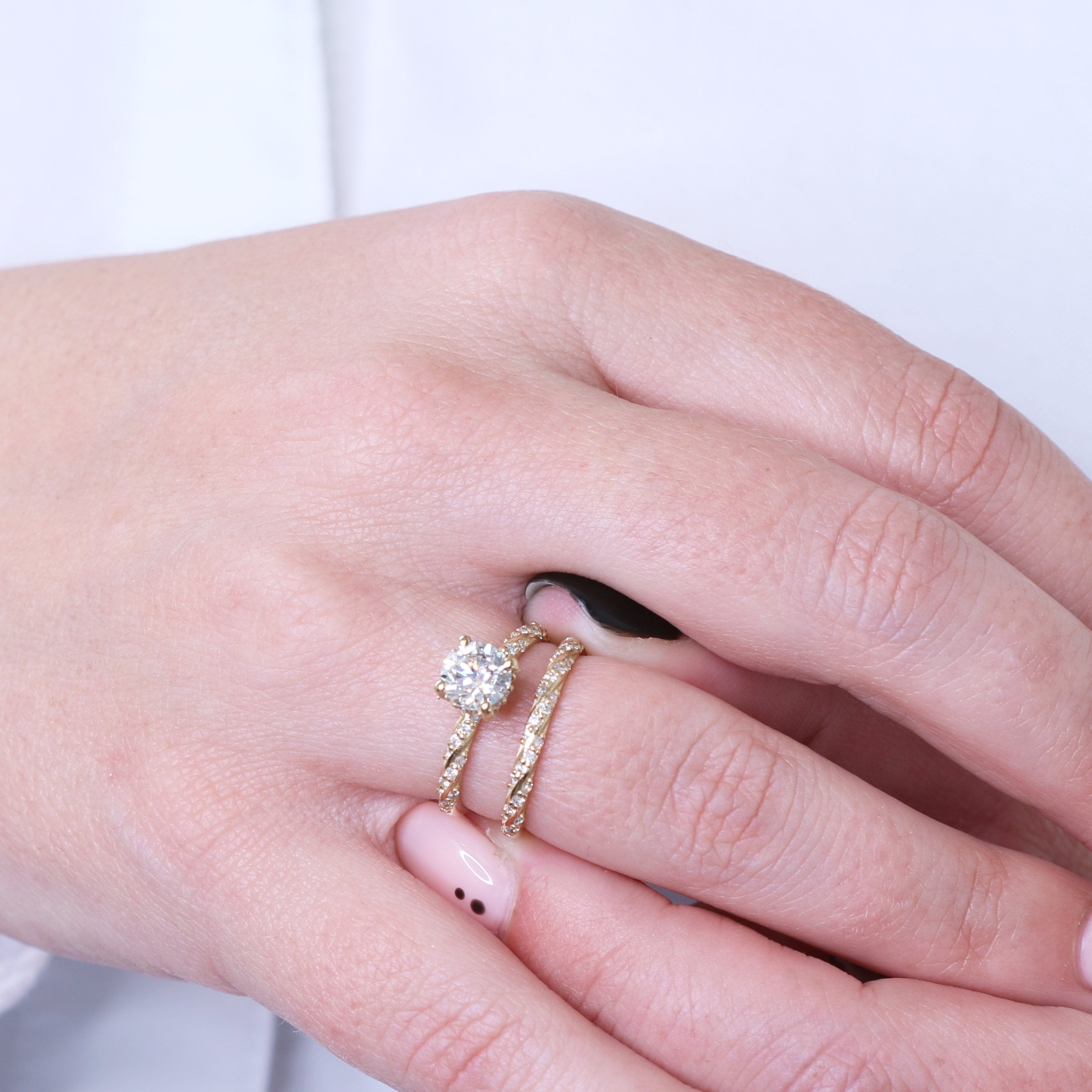 Wwisted Shank Natural  cut Diamond Wedding Band