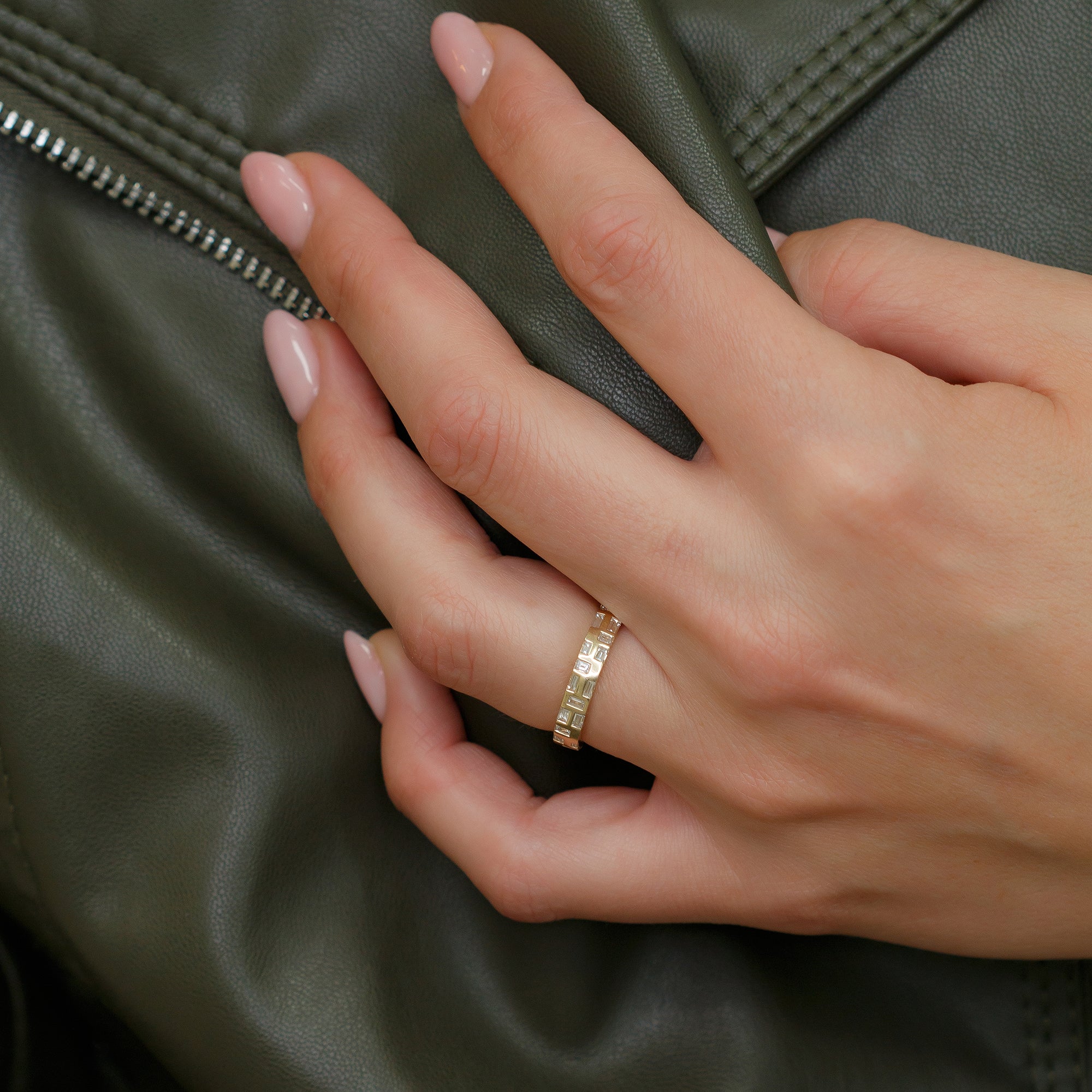 Geometric Natural Baguette Cut Diamond Wedding Band